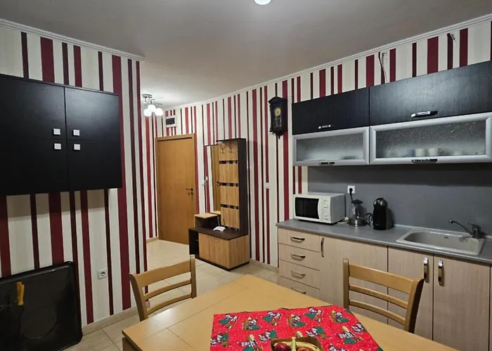 Apartament частен гранд манастира 2б5 *