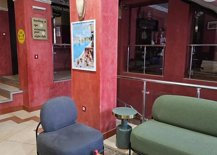 Apartament частен гранд манастира 2б5